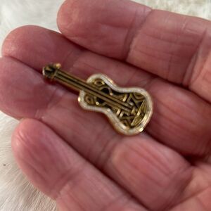 Tiny Guitar Brooch